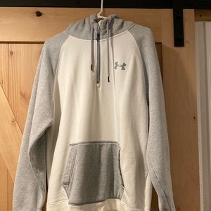 Under Armour Sweatshirt